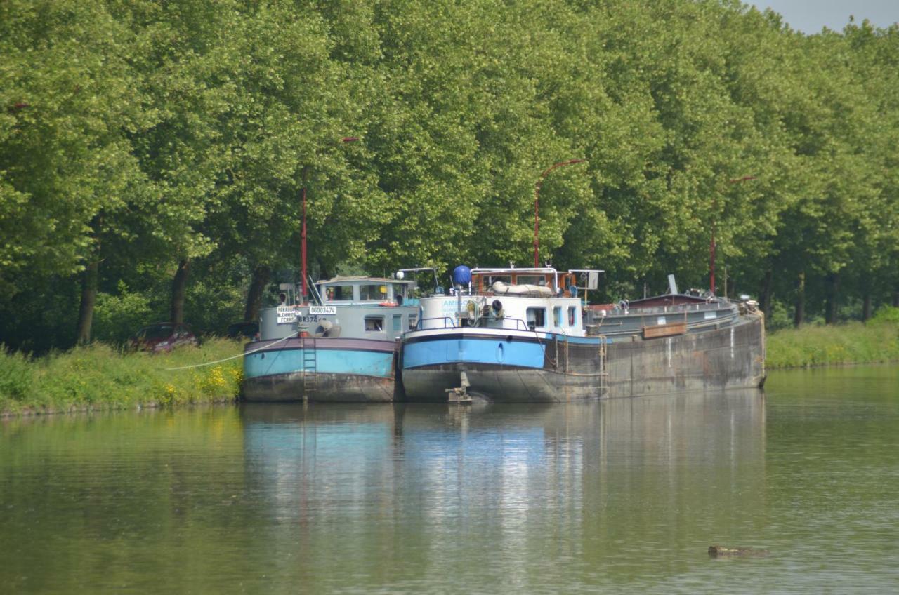 Peniche "Le Defi" Bed & Breakfast Marolles-sur-Seine Luaran gambar