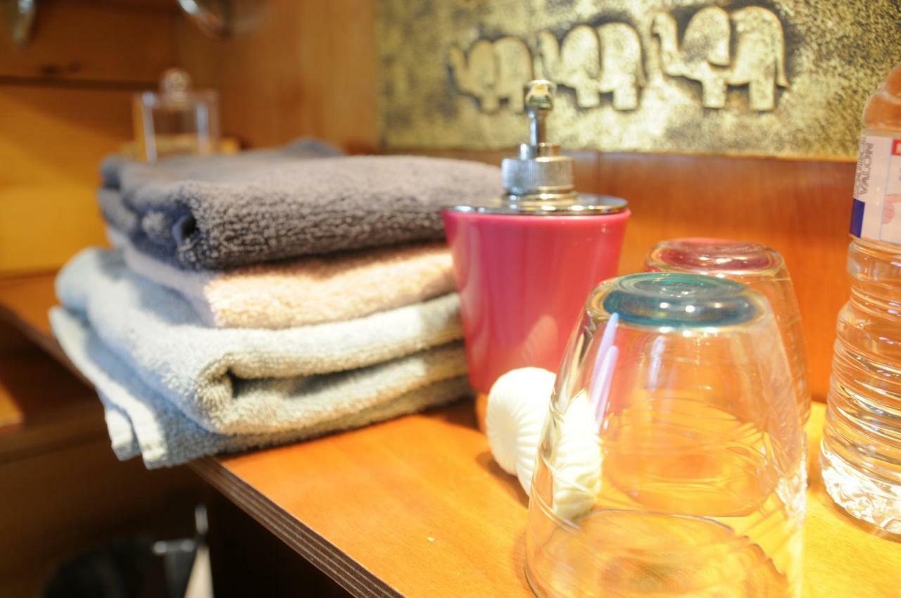 Peniche "Le Defi" Bed & Breakfast Marolles-sur-Seine Luaran gambar